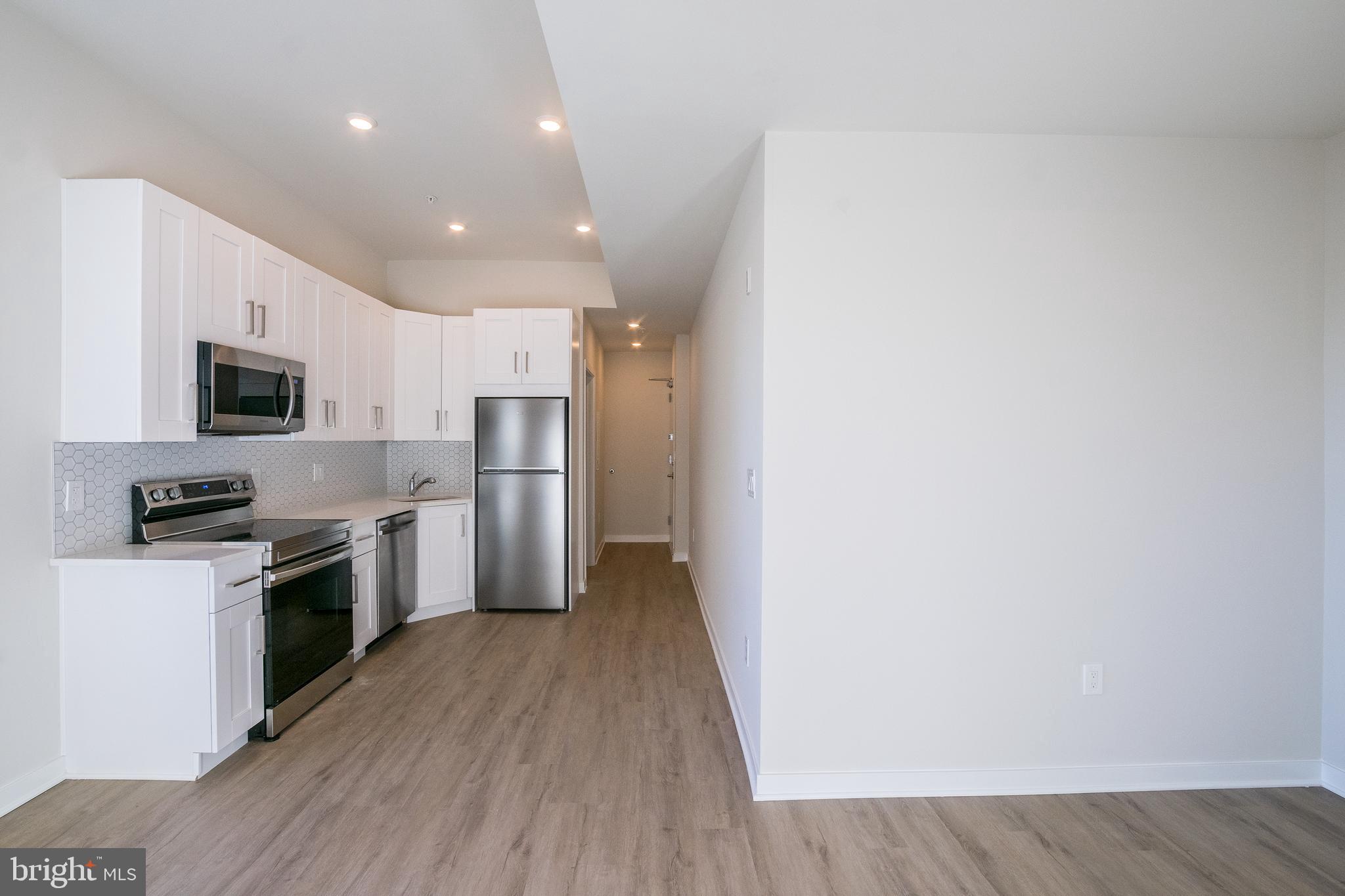 1330 S PATTON ST #UNIT 401