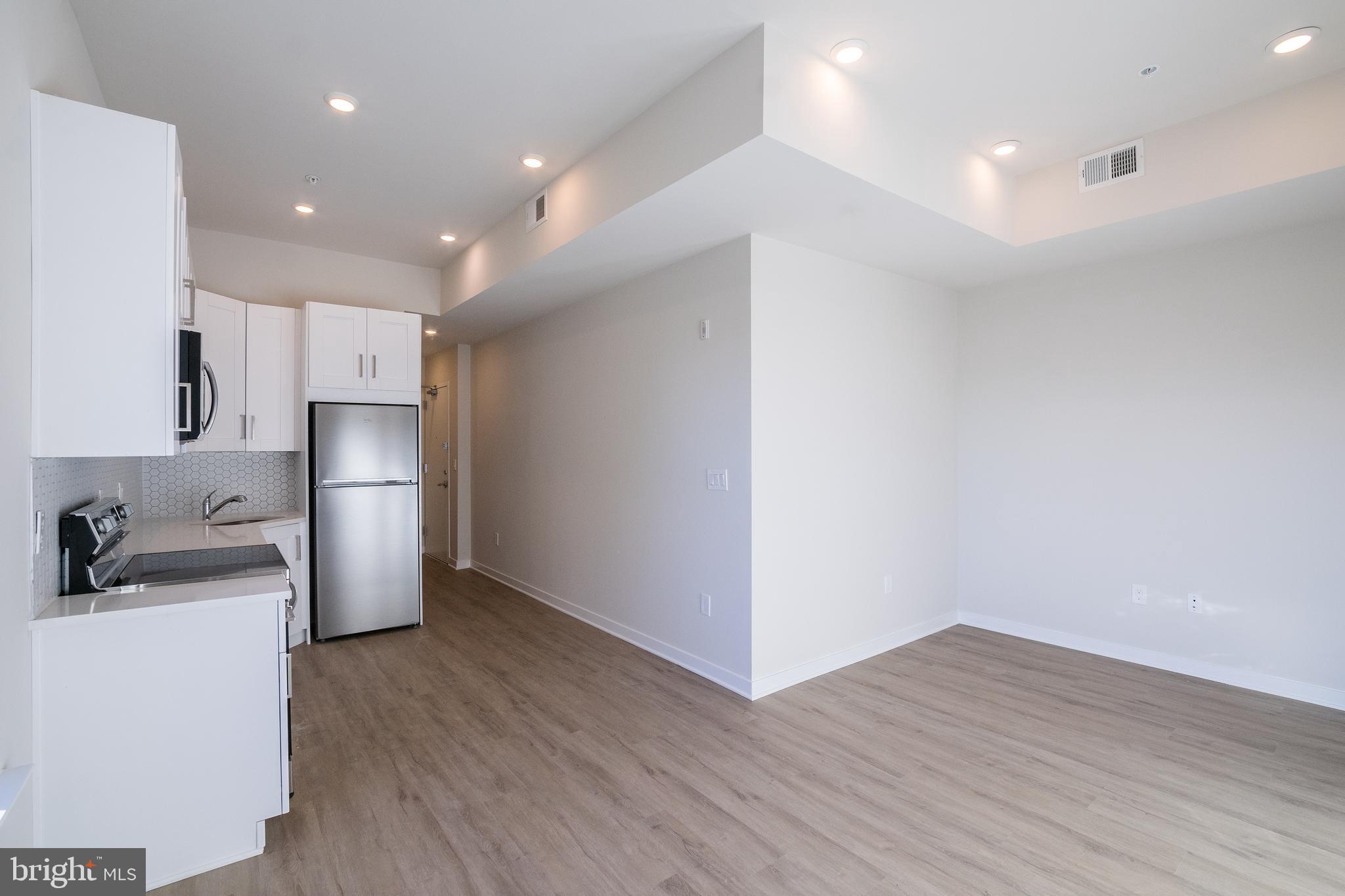 1330 S PATTON ST #UNIT 401