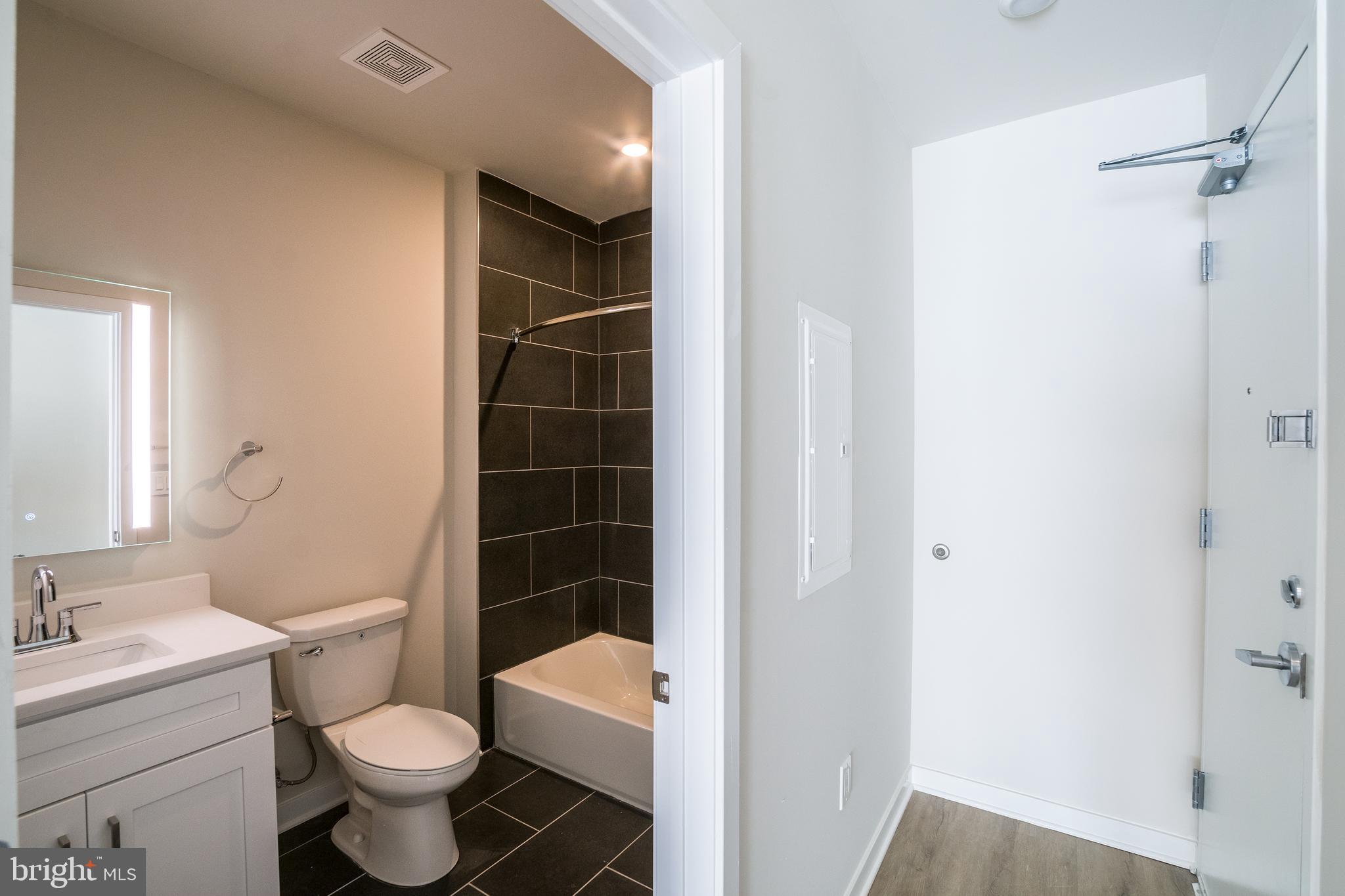 1330 S PATTON ST #UNIT 401