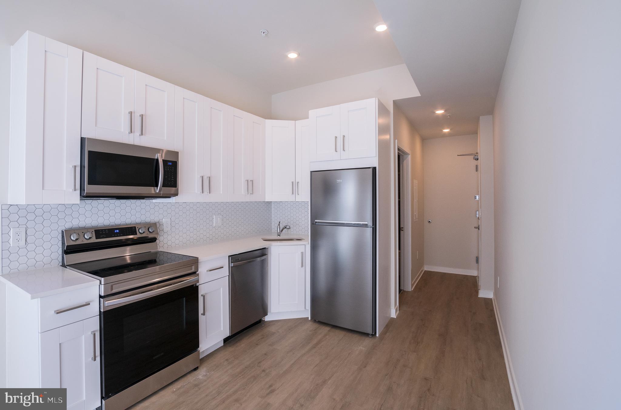 1330 S PATTON ST #UNIT 401