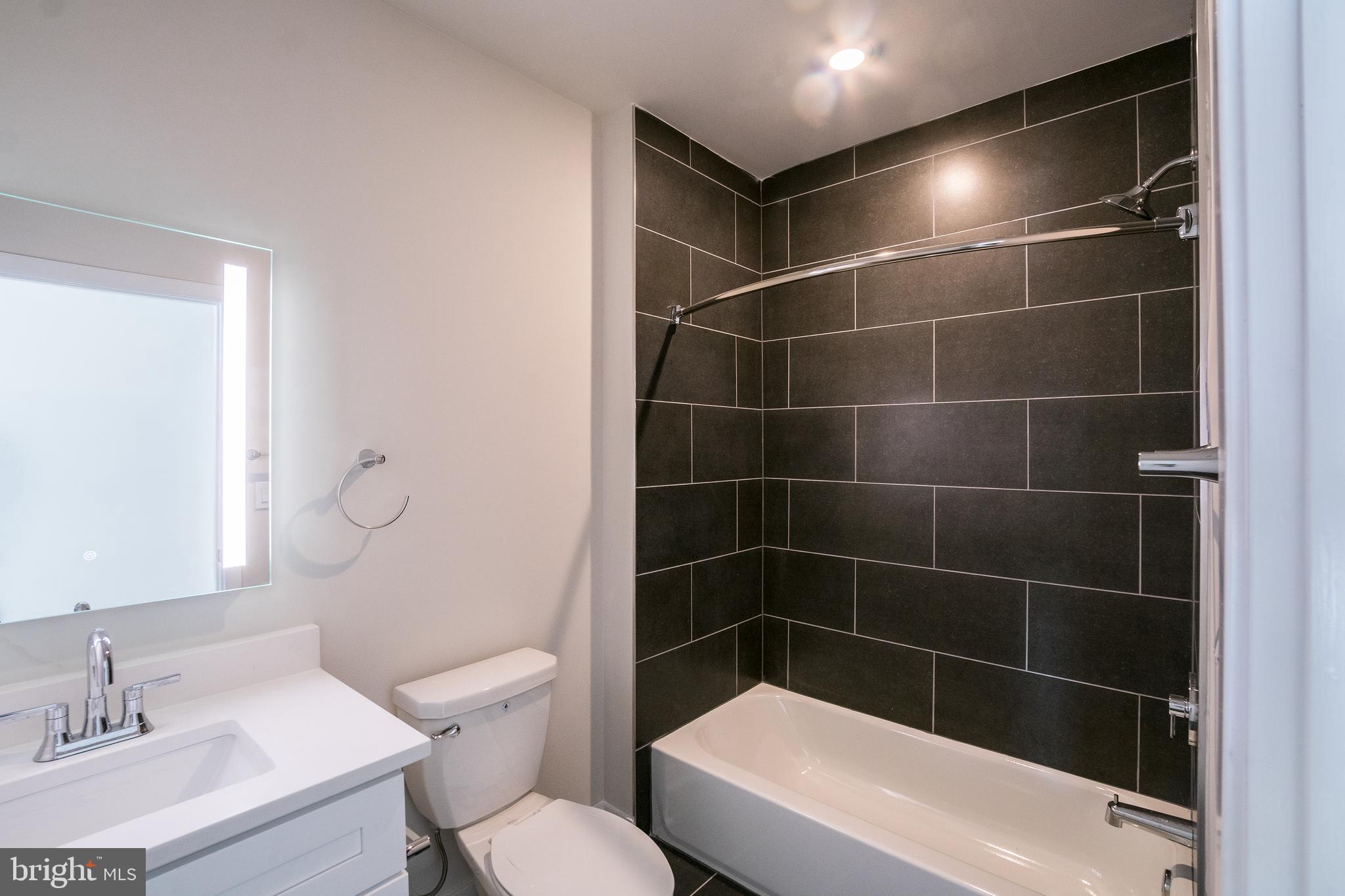 1330 S PATTON ST #UNIT 401