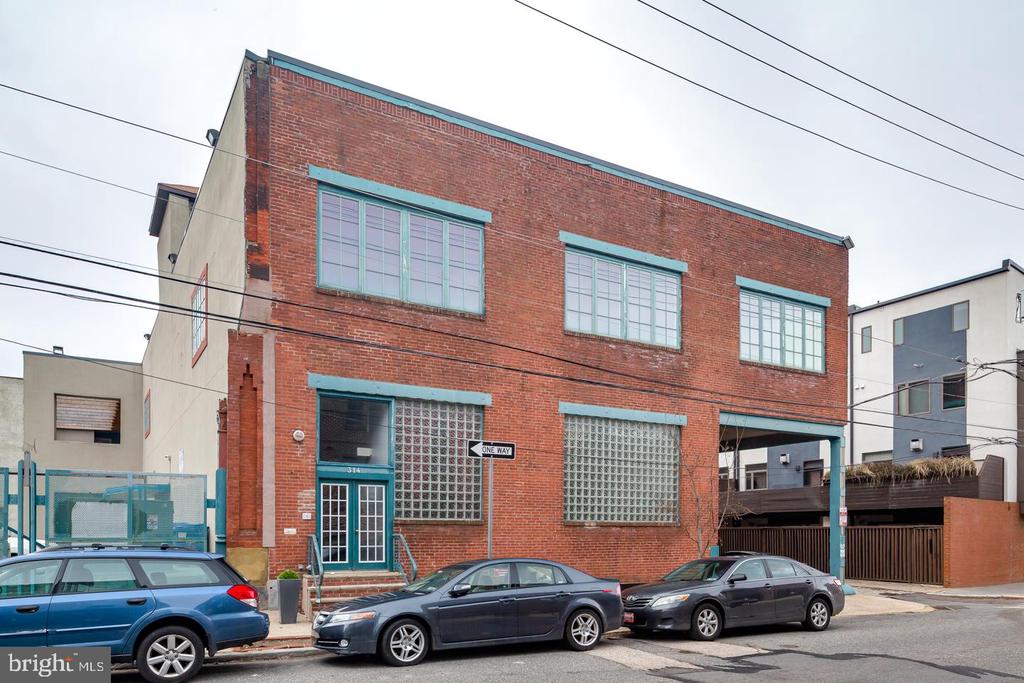 314 BROWN ST #B2