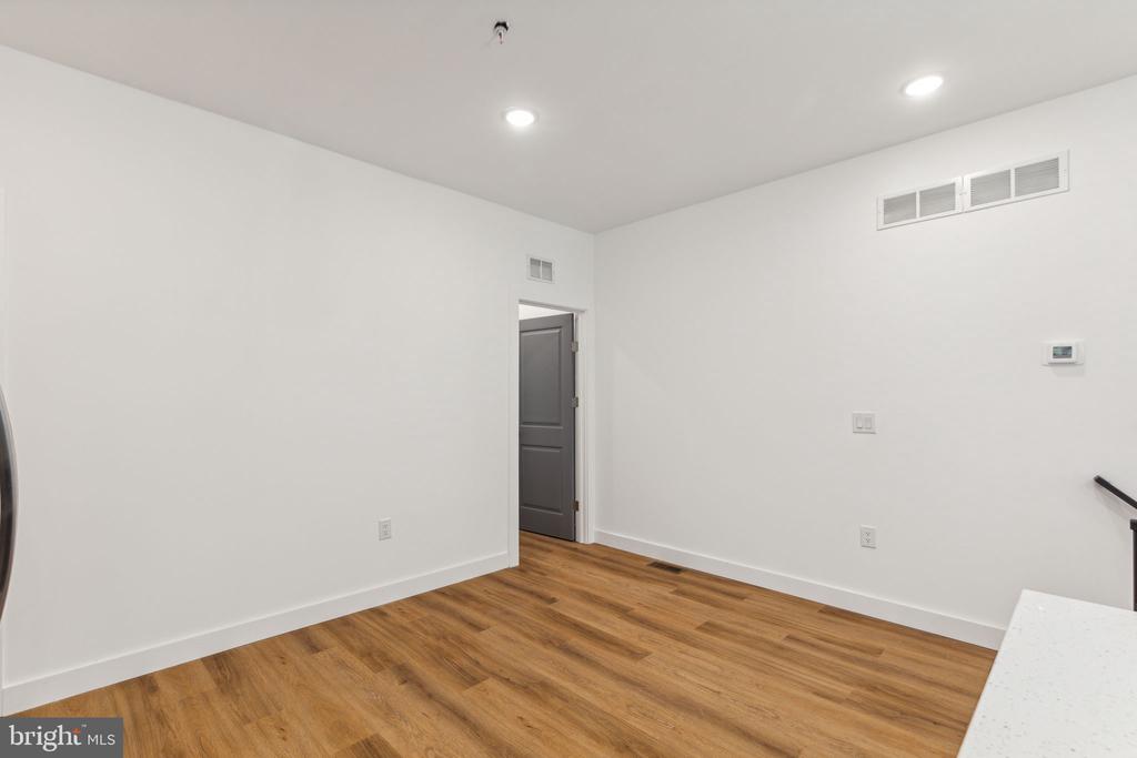 716 W YORK ST #1