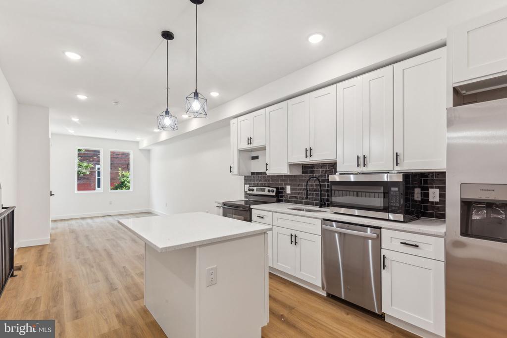 716 W YORK ST #1
