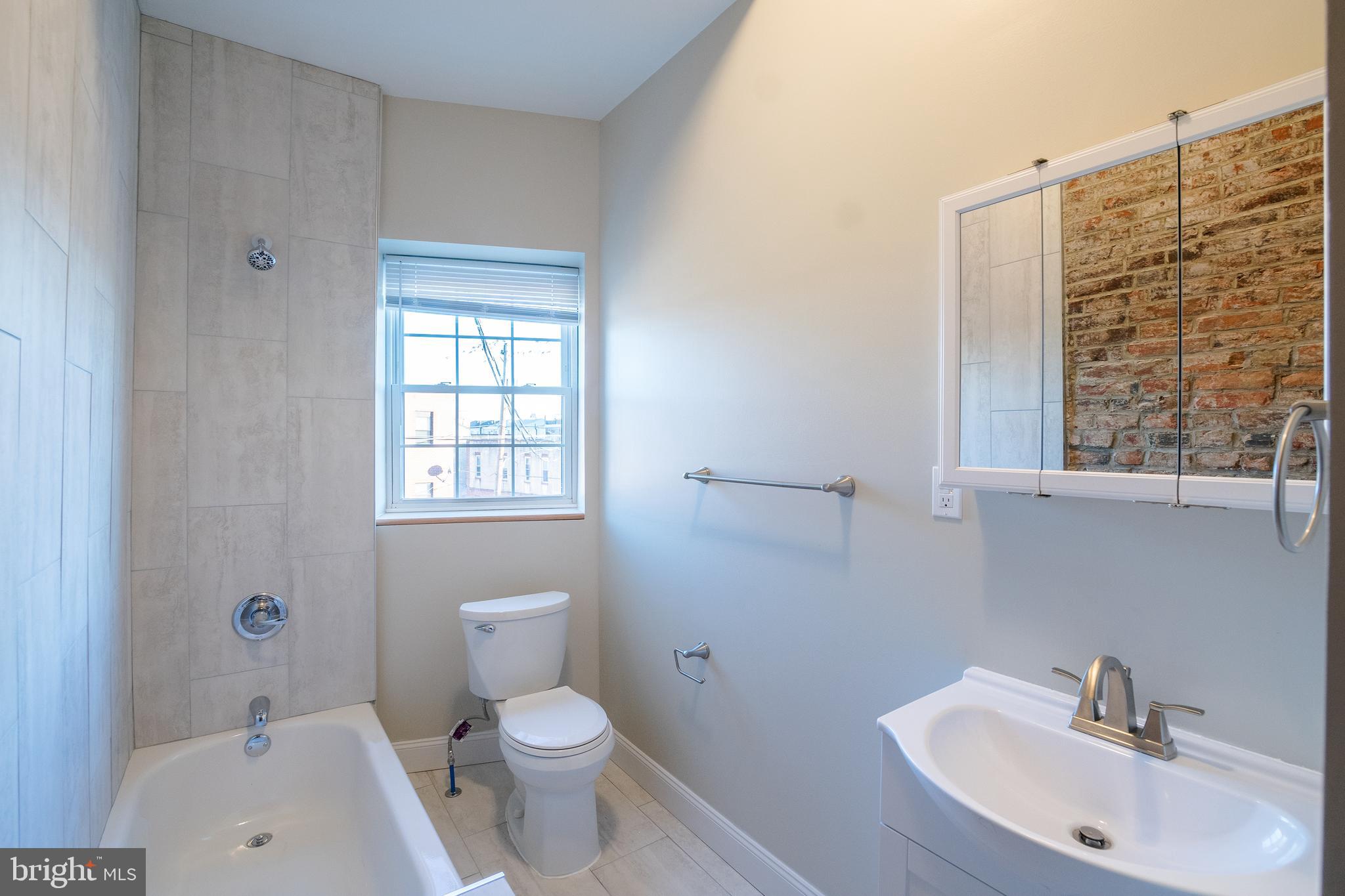 1126 E PASSYUNK AVE #UNIT 3