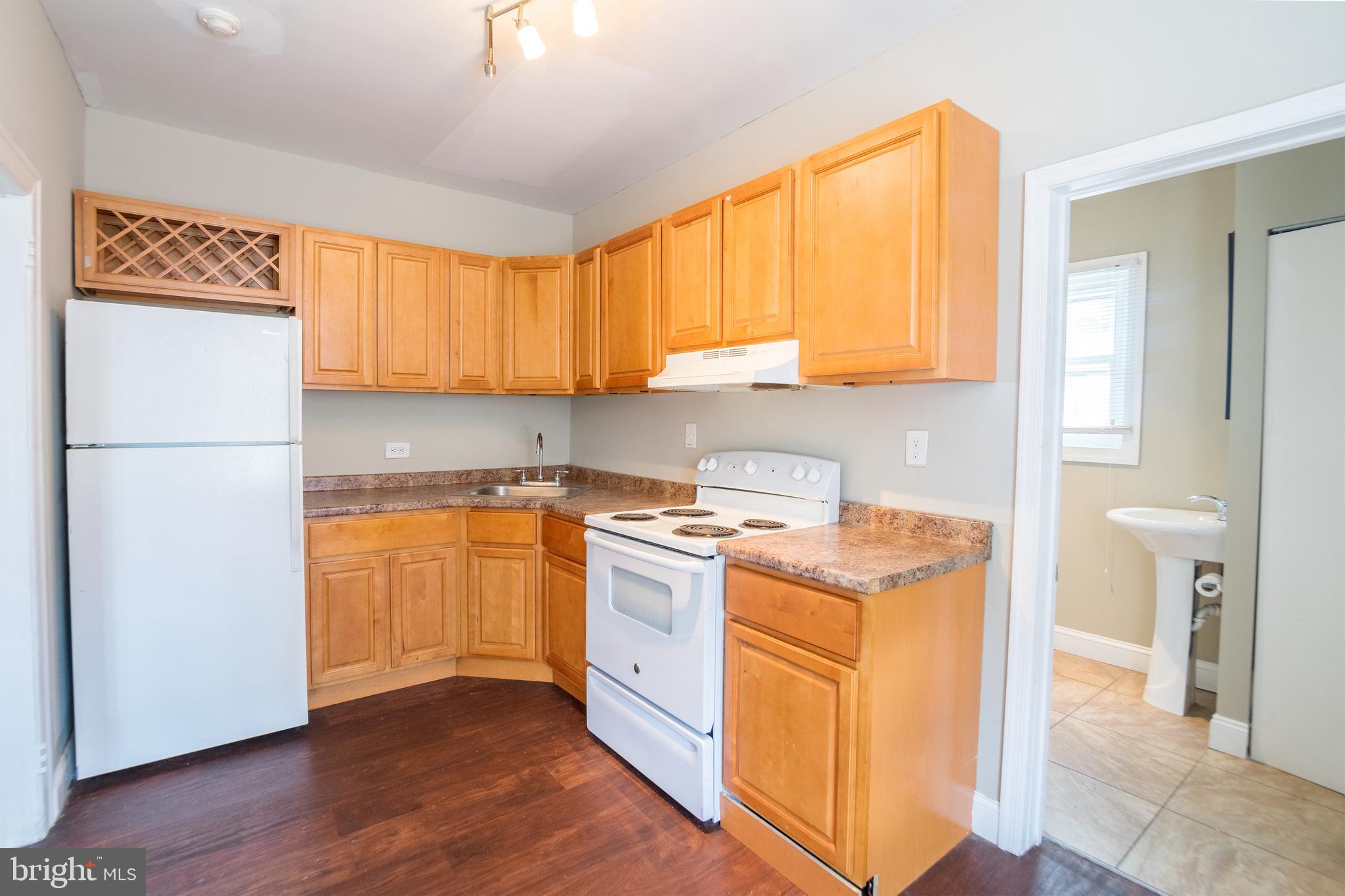 5774 N 20TH ST #UPPER UNIT