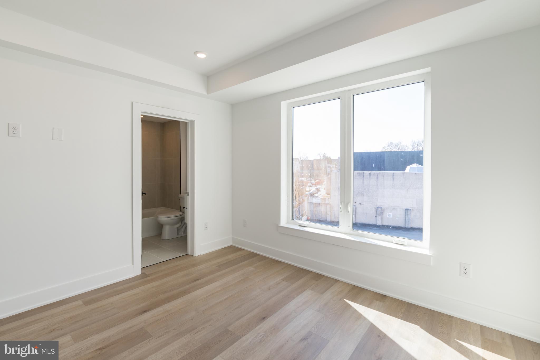 5900 GERMANTOWN AVE #UNIT 11