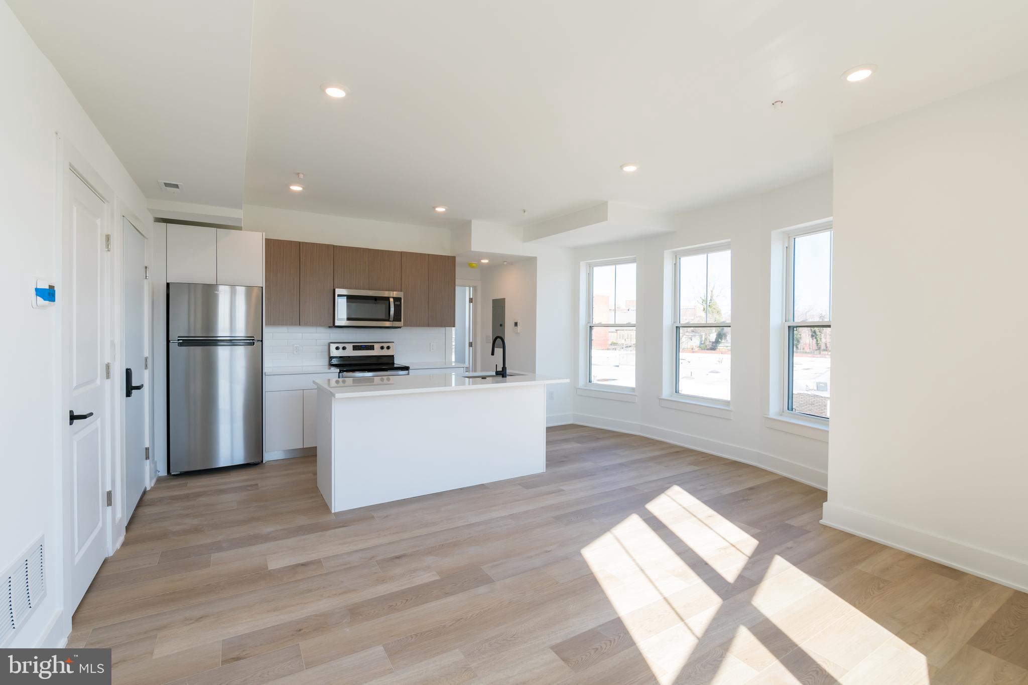 5900 GERMANTOWN AVE #UNIT 11