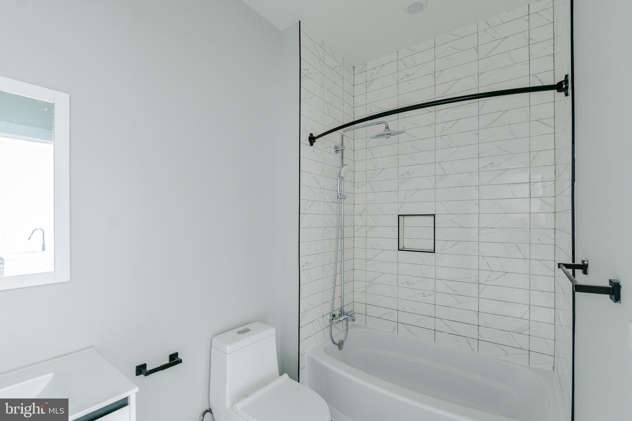 2233 N 7TH ST #UNIT 412