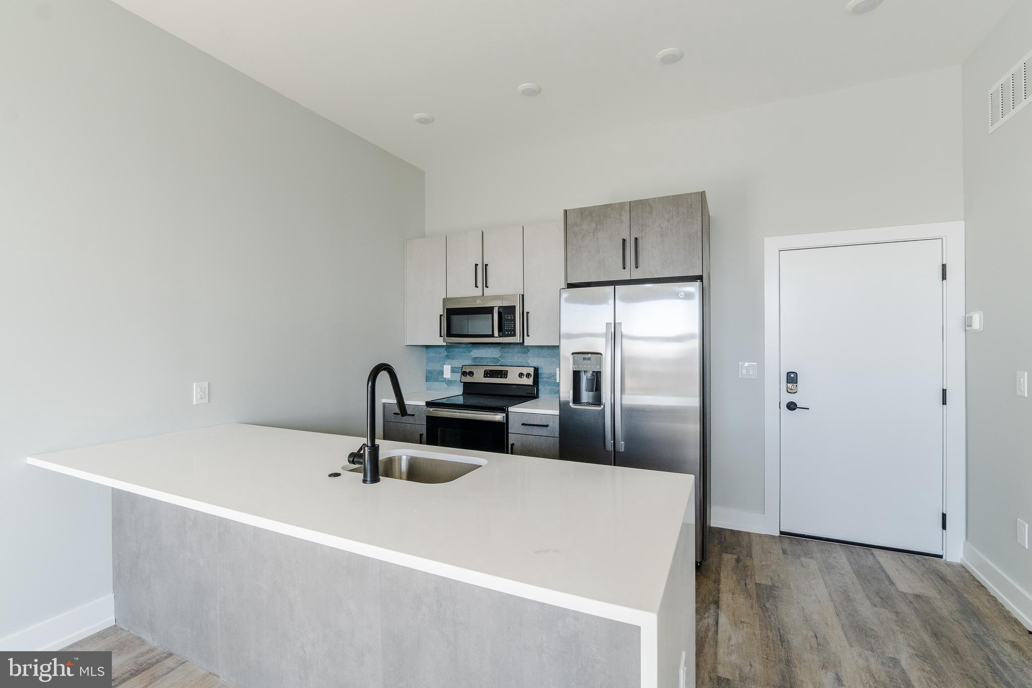 2233 N 7TH ST #UNIT 412