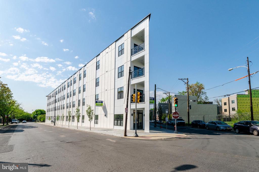 2233 N 7TH ST #UNIT 412