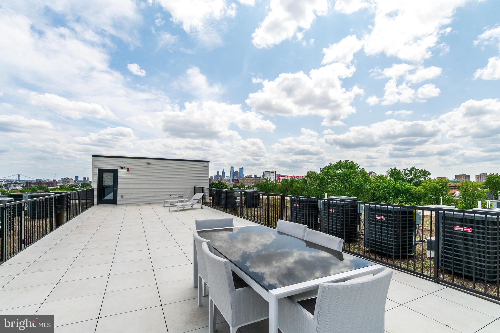2233 N 7TH ST #UNIT 305