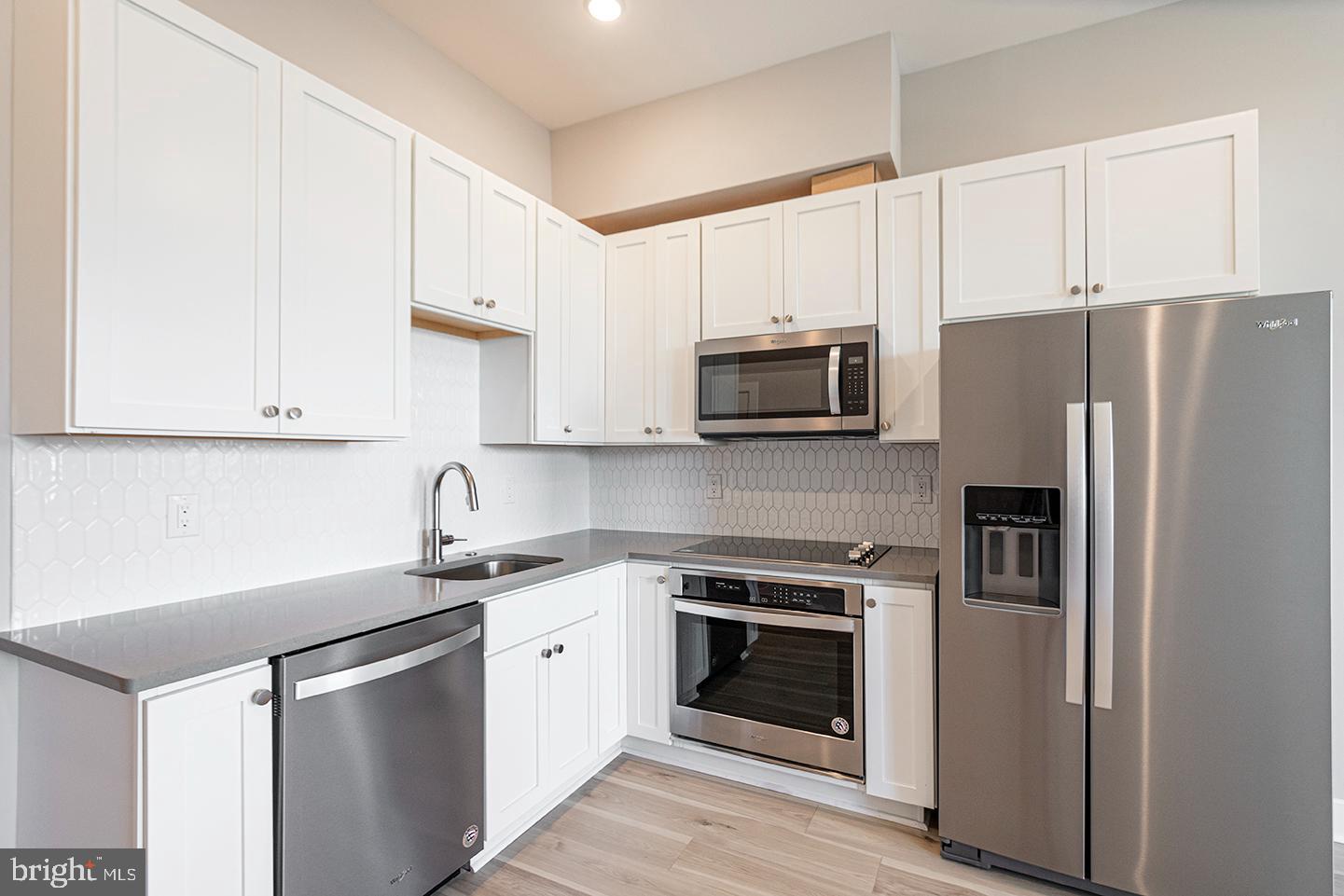 1946 N 6TH ST #UNIT 2