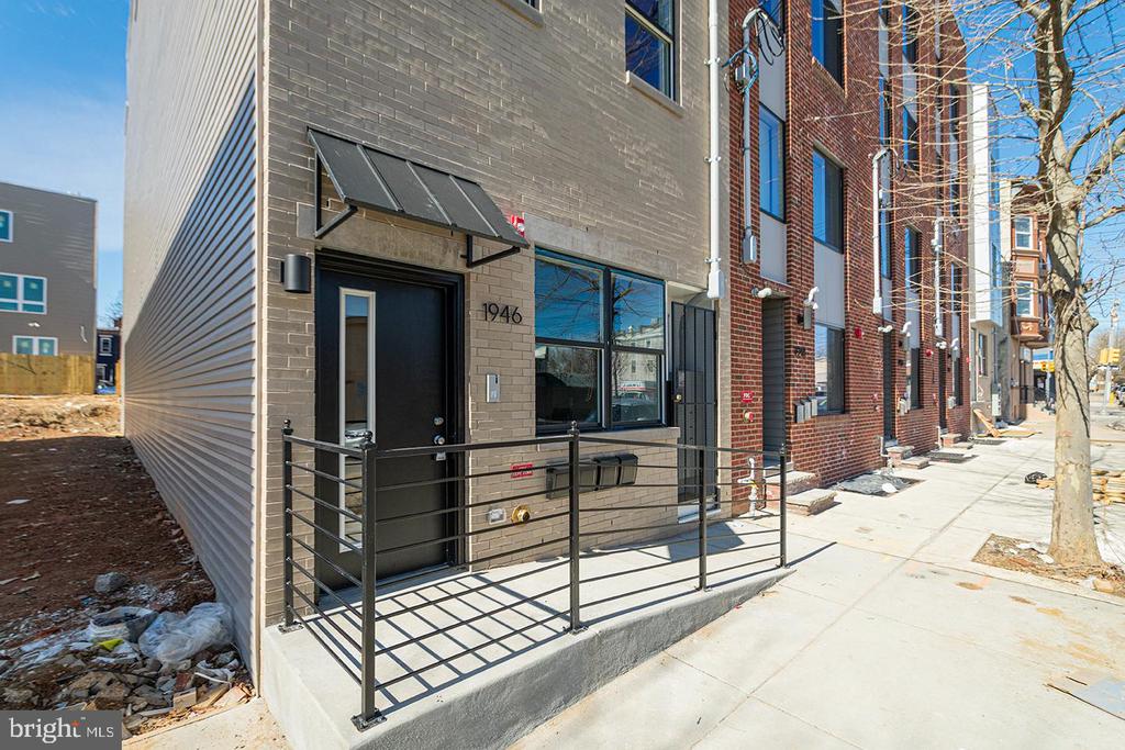 1946 N 6TH ST #UNIT 2