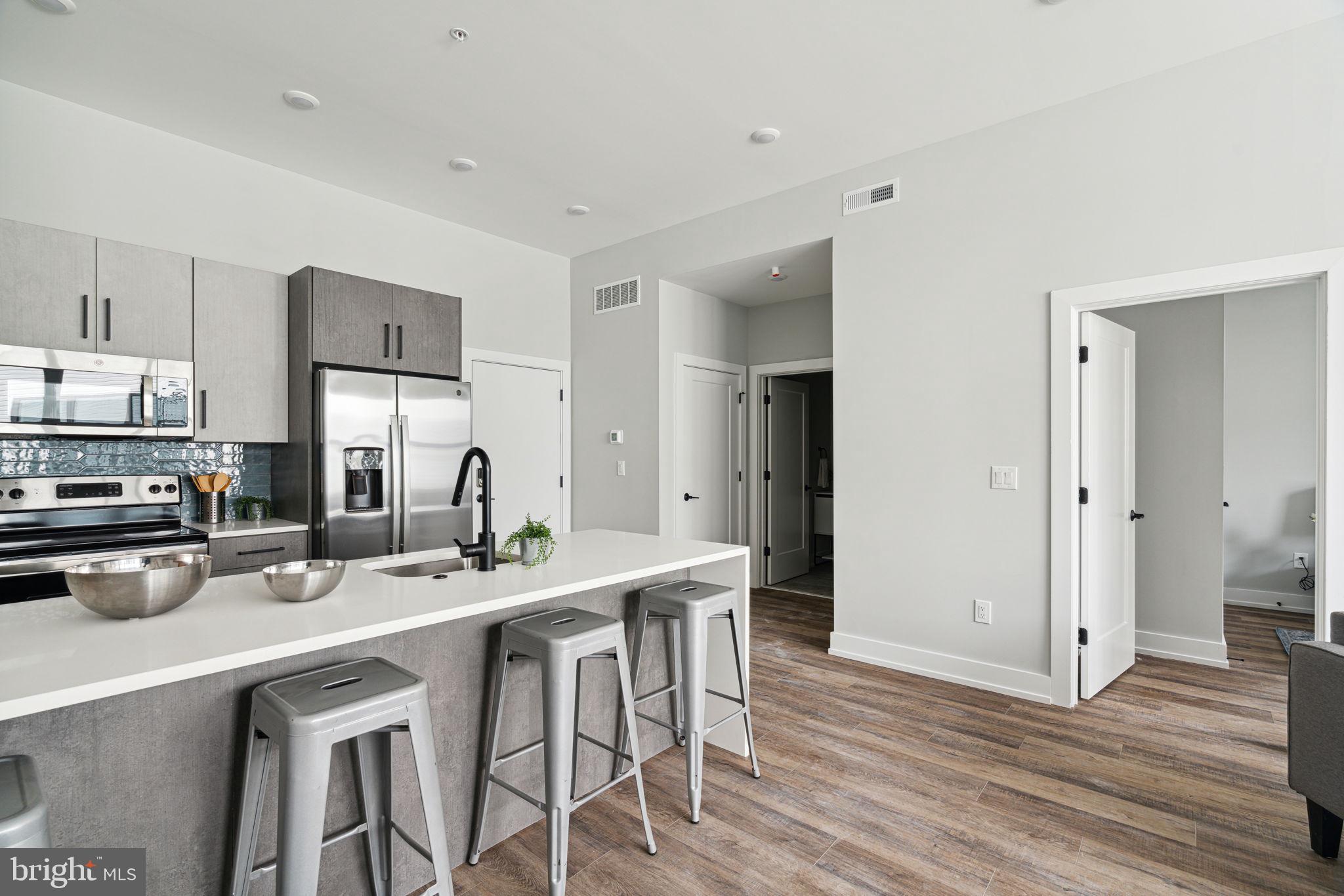 2233 N 7TH ST #UNIT 207