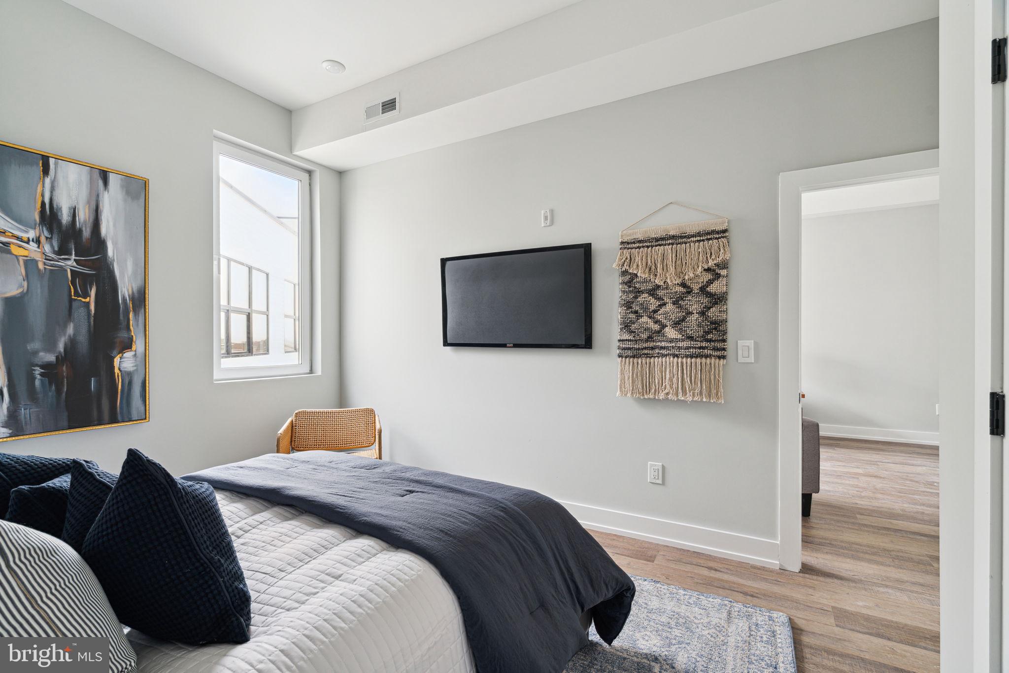 2233 N 7TH ST #UNIT 207