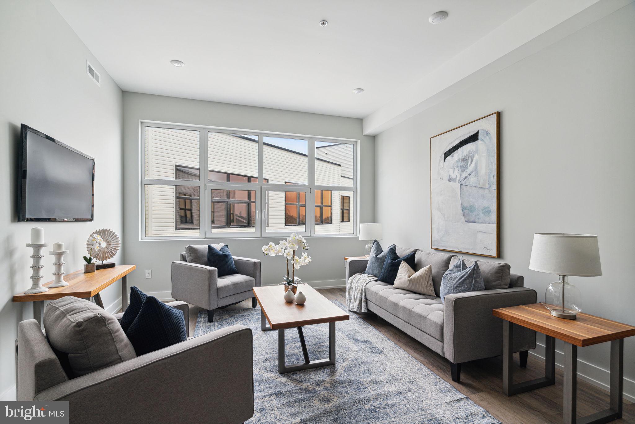 2233 N 7TH ST #UNIT 220