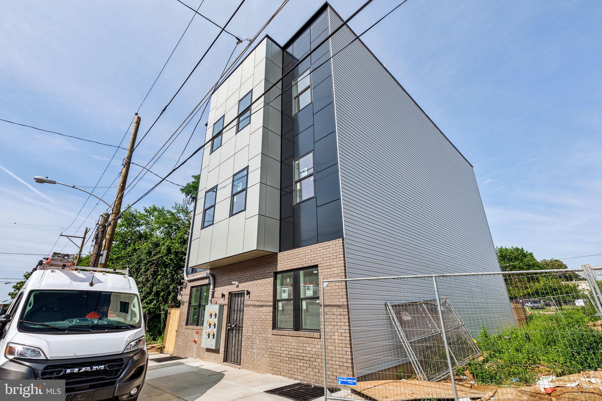 2306 N FAIRHILL ST #2