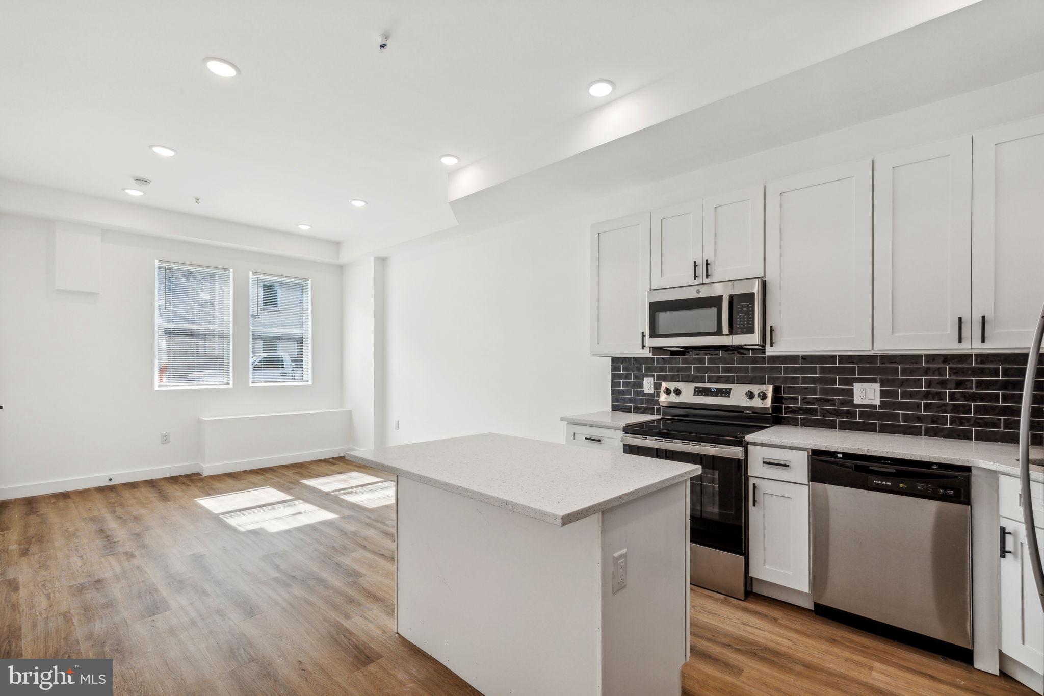 2306 N FAIRHILL ST #2