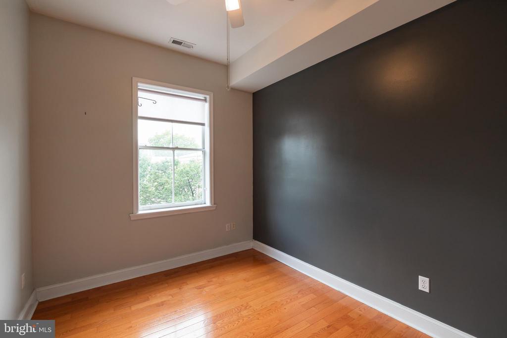 1733 WALLACE ST #UNIT 5