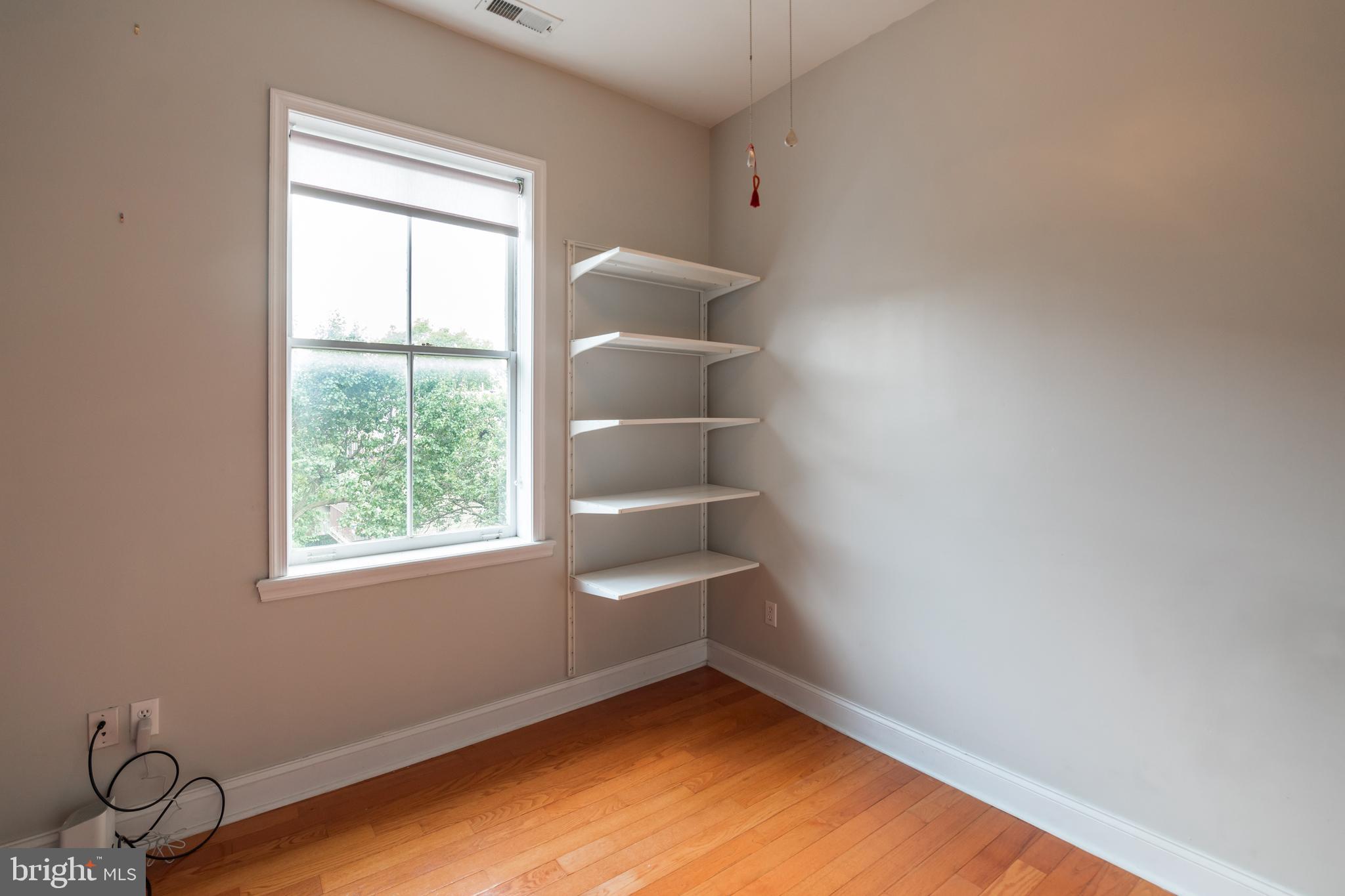 1733 WALLACE ST #UNIT 5