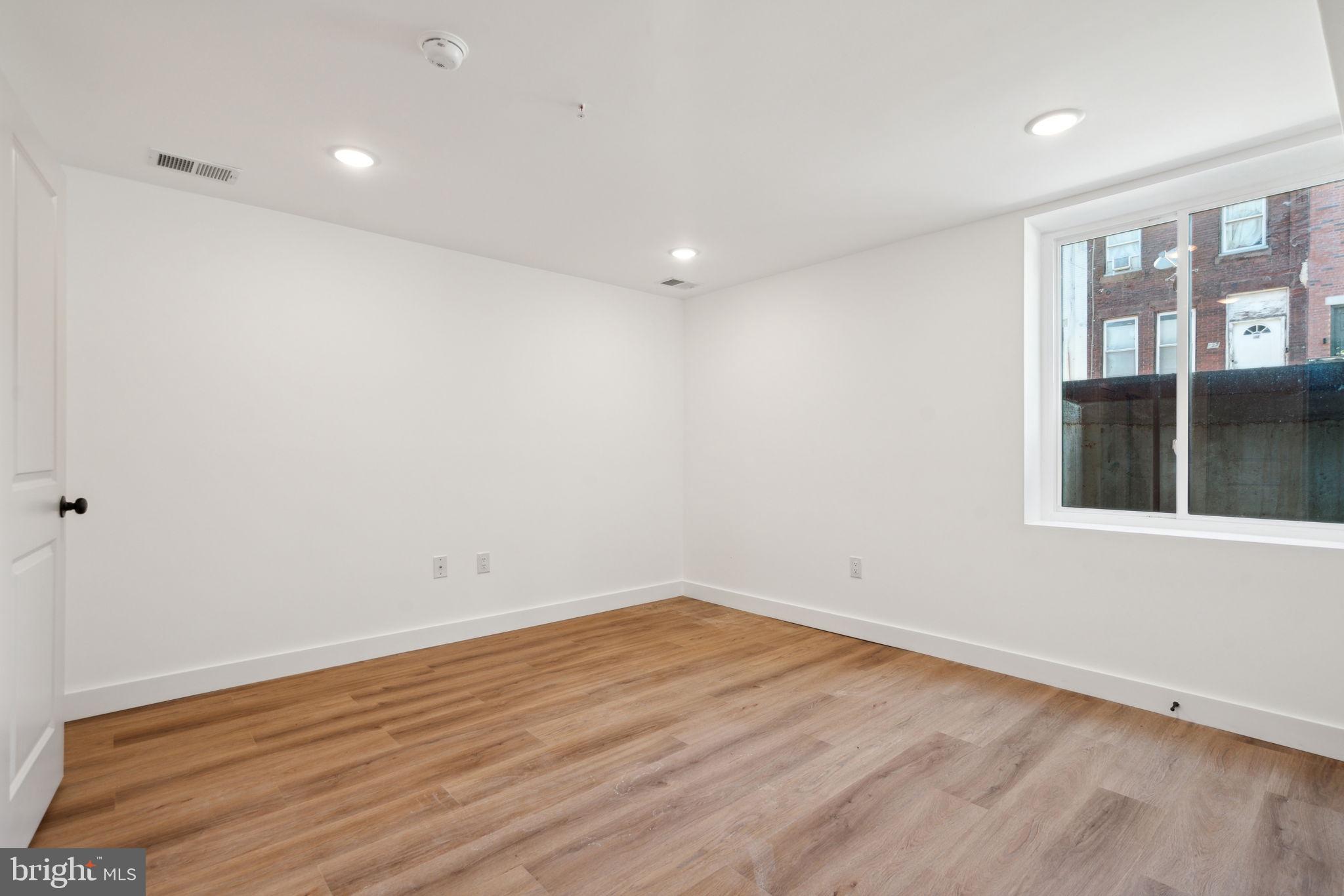 922 W SUSQUEHANNA AVE #1