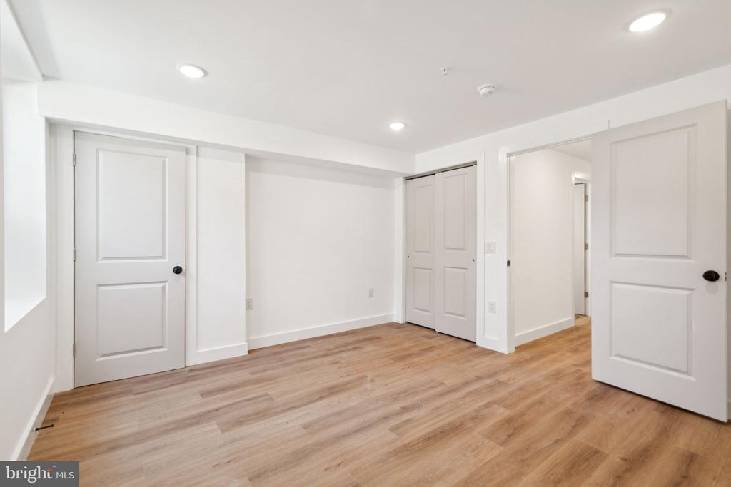 922 W SUSQUEHANNA AVE #1