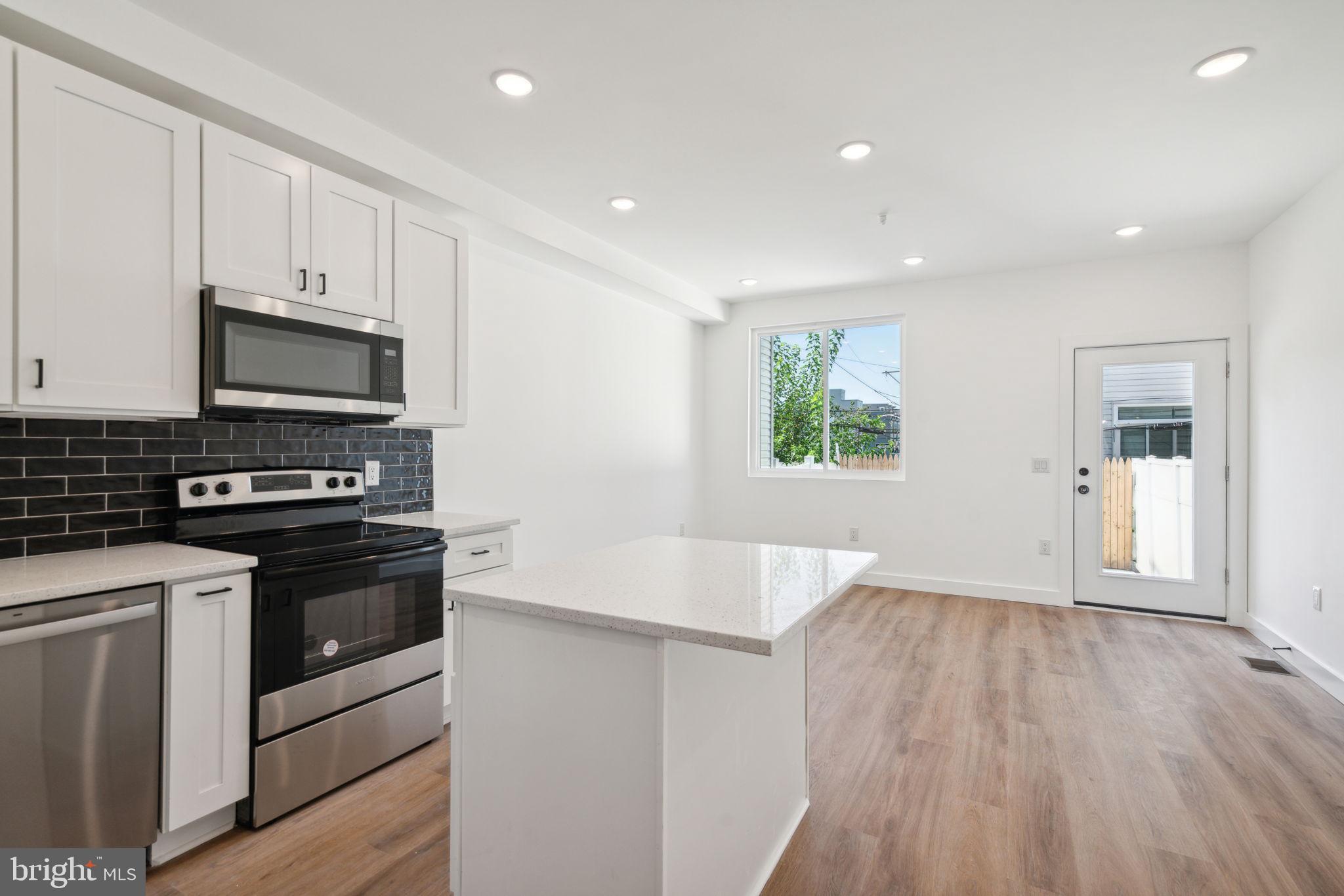 922 W SUSQUEHANNA AVE #1