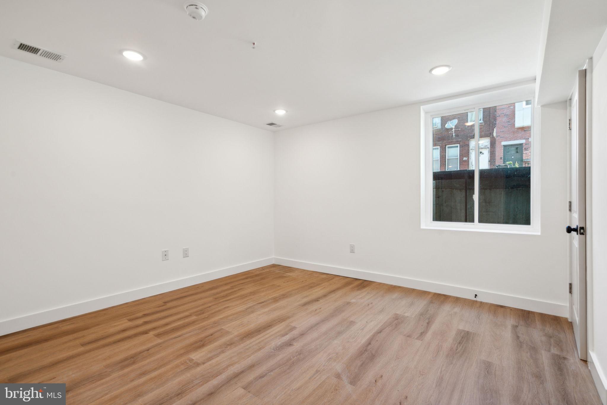 922 W SUSQUEHANNA AVE #1