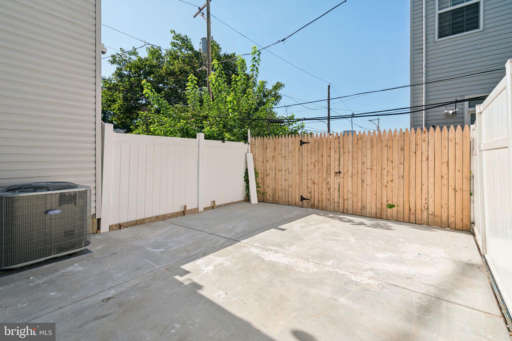 922 W SUSQUEHANNA AVE #1