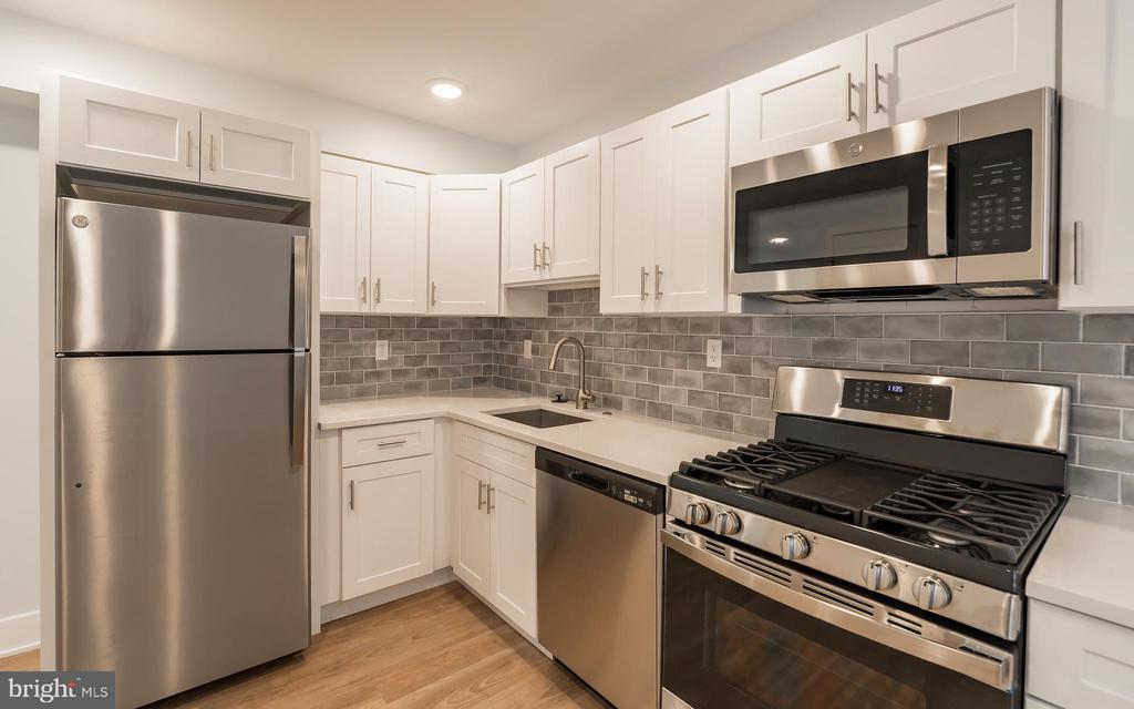1616 N BAILEY ST #UNIT 202
