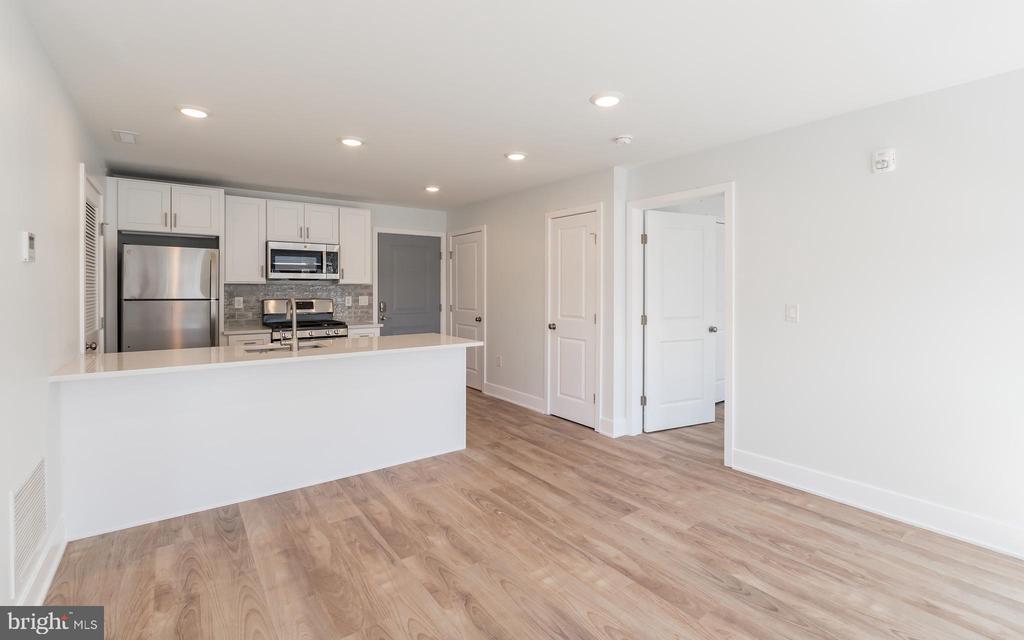 1616 N BAILEY ST #UNIT 301