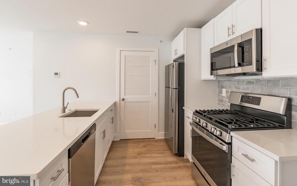 1616 N BAILEY ST #UNIT 301
