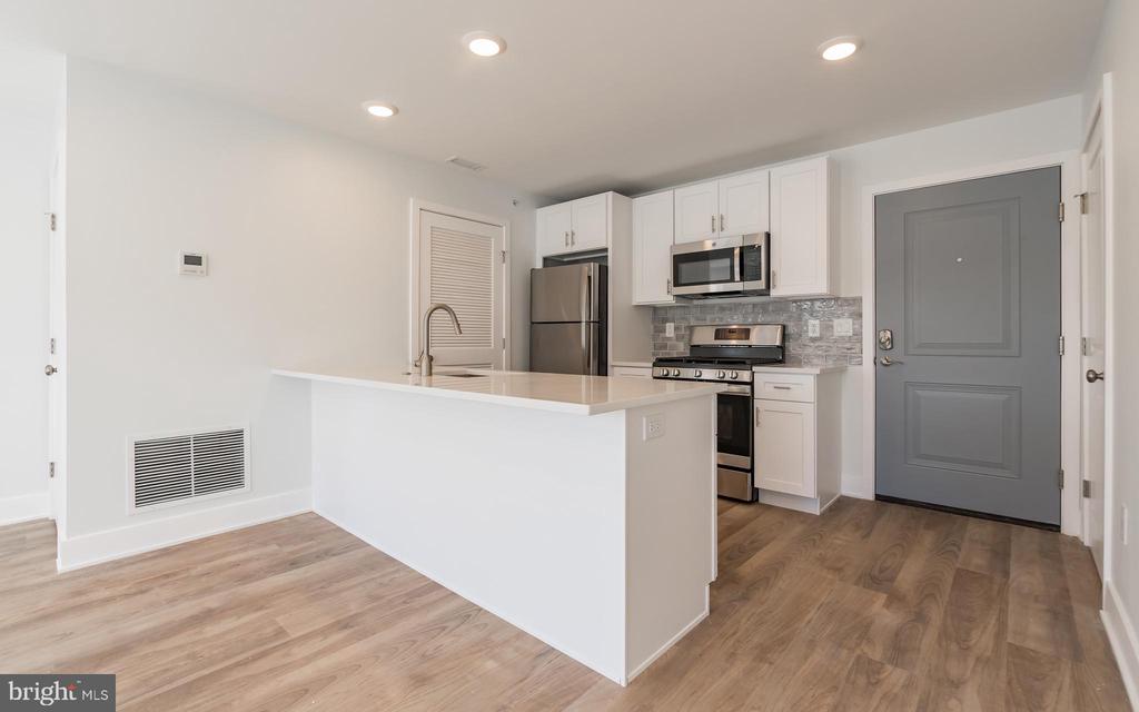 1616 N BAILEY ST #UNIT 301