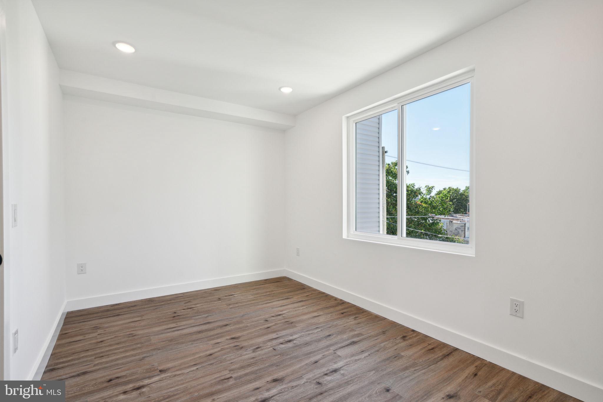 922 W SUSQUEHANNA AVE #2