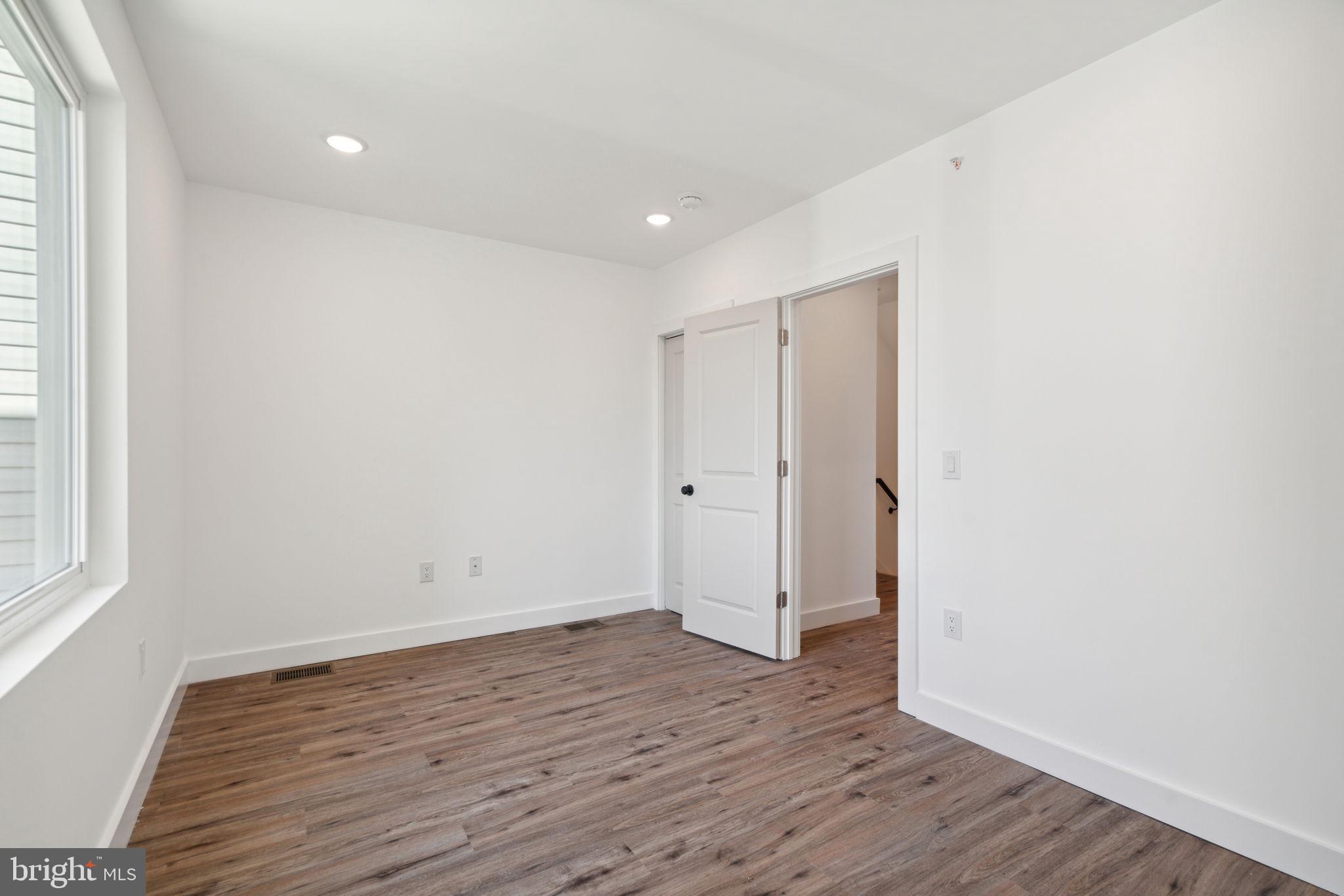 922 W SUSQUEHANNA AVE #2