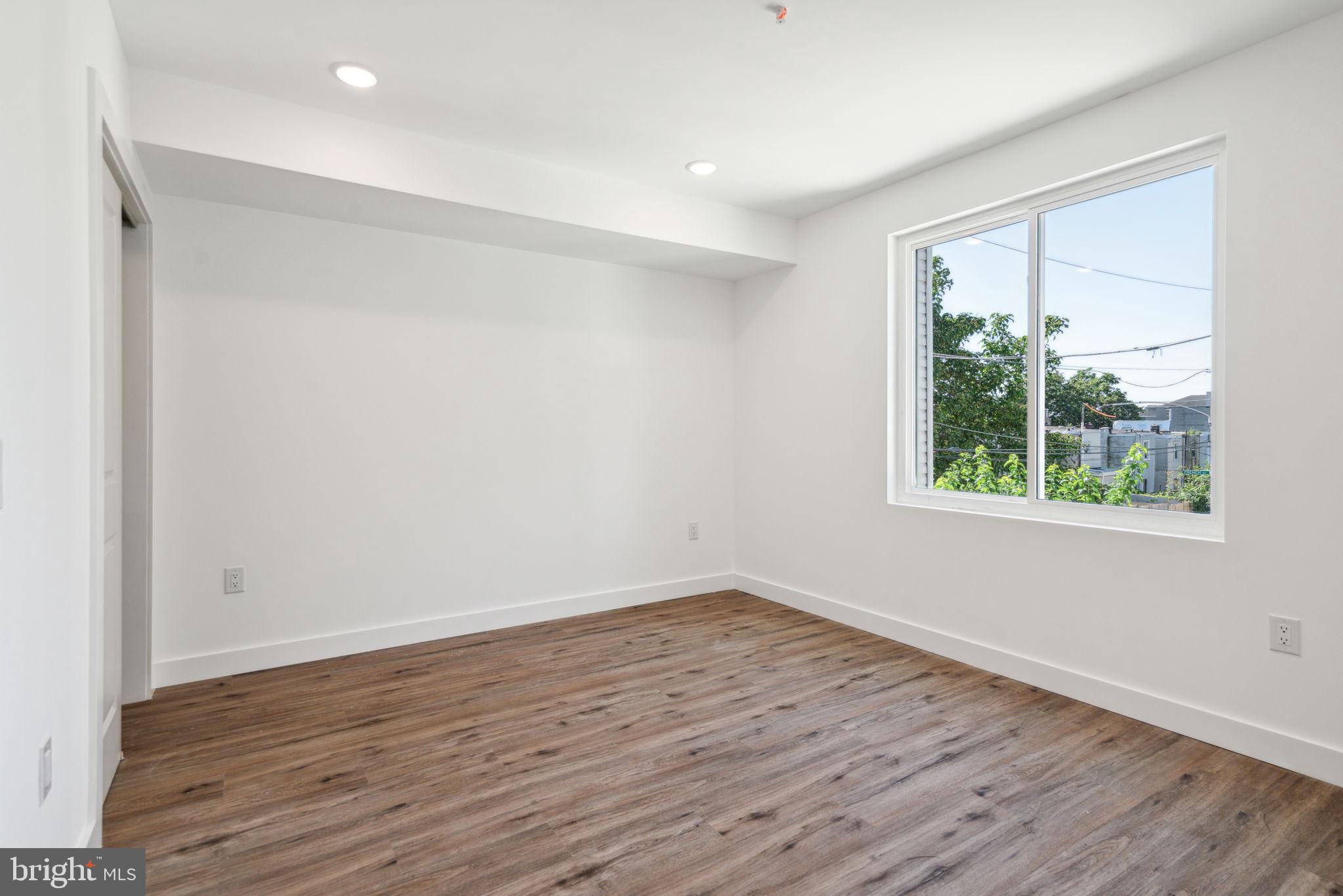 922 W SUSQUEHANNA AVE #2