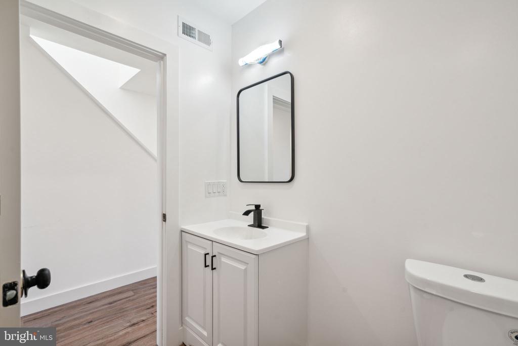 922 W SUSQUEHANNA AVE #2