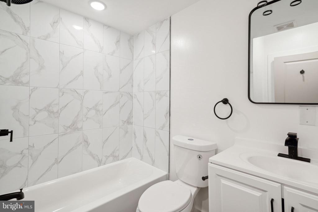 922 W SUSQUEHANNA AVE #2