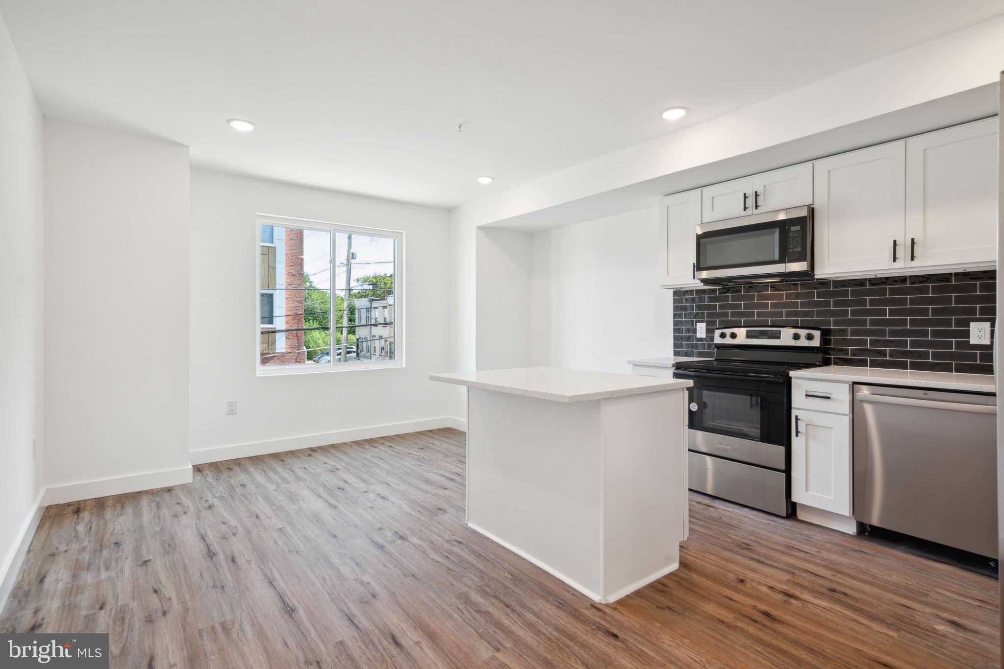 922 W SUSQUEHANNA AVE #2