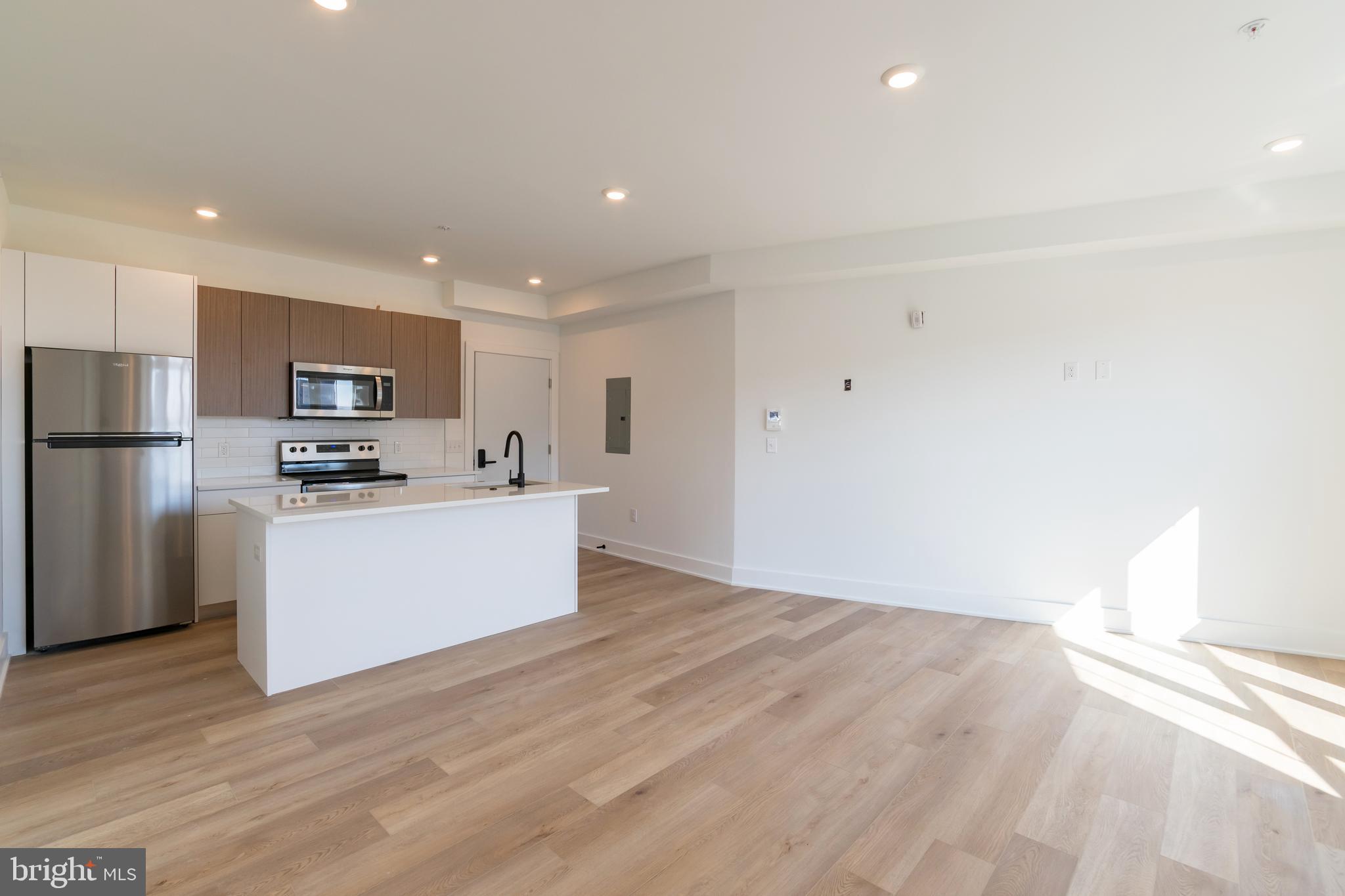 5900 GERMANTOWN AVE #UNIT 15