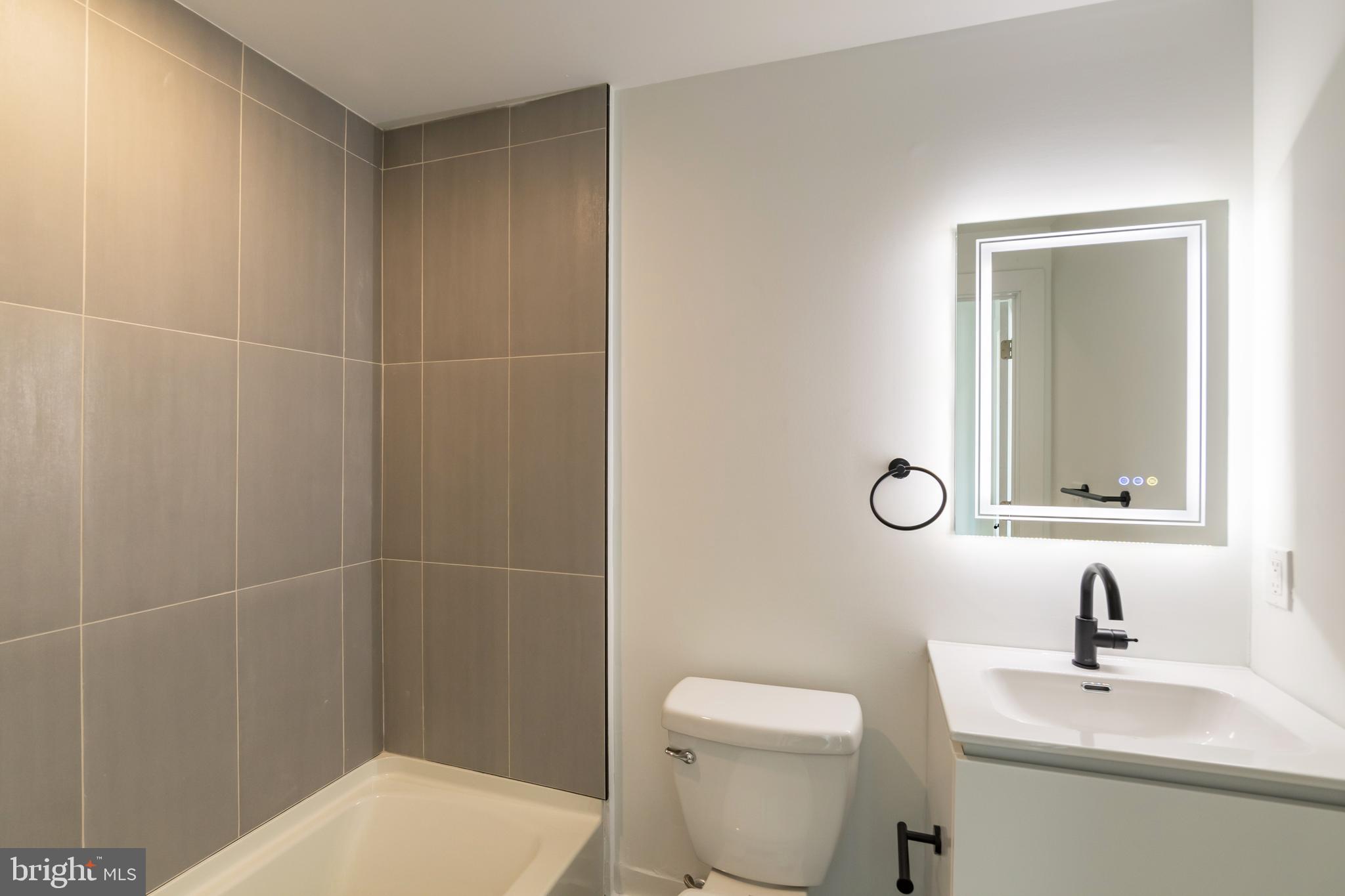 5900 GERMANTOWN AVE #UNIT 15