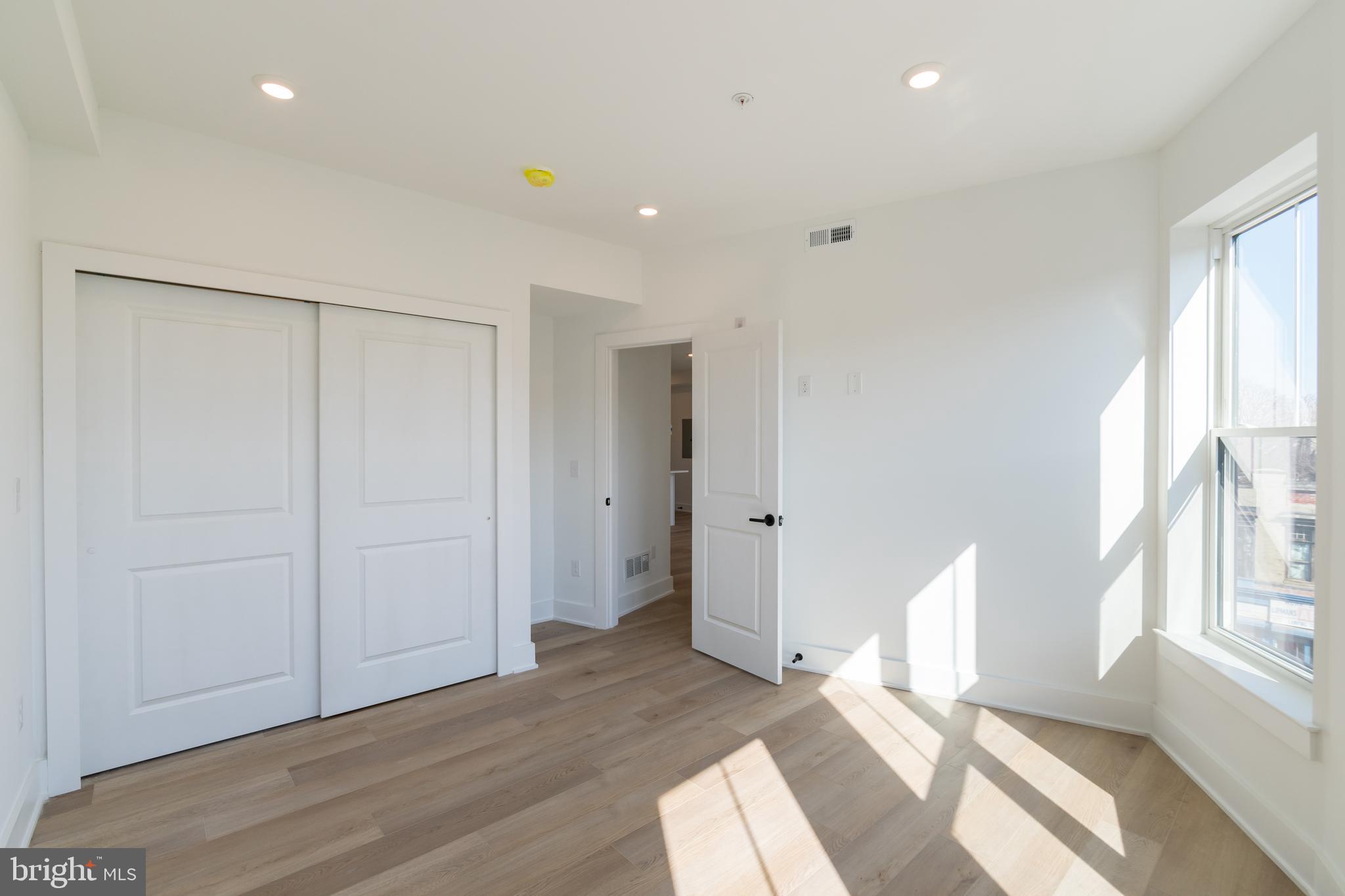 5900 GERMANTOWN AVE #UNIT 15