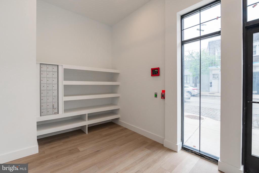 5900 GERMANTOWN AVE #UNIT 16