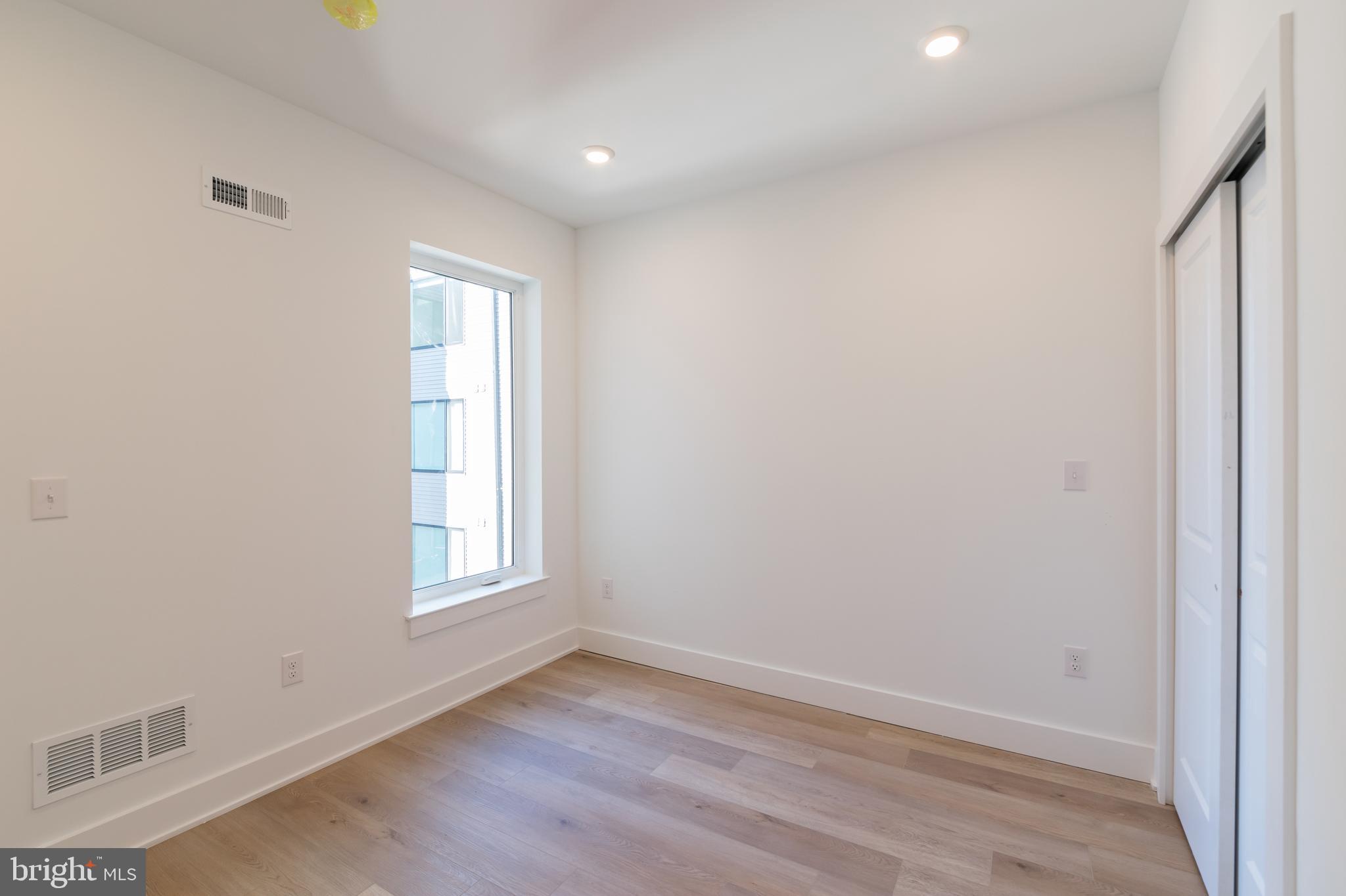 5900 GERMANTOWN AVE #UNIT 16