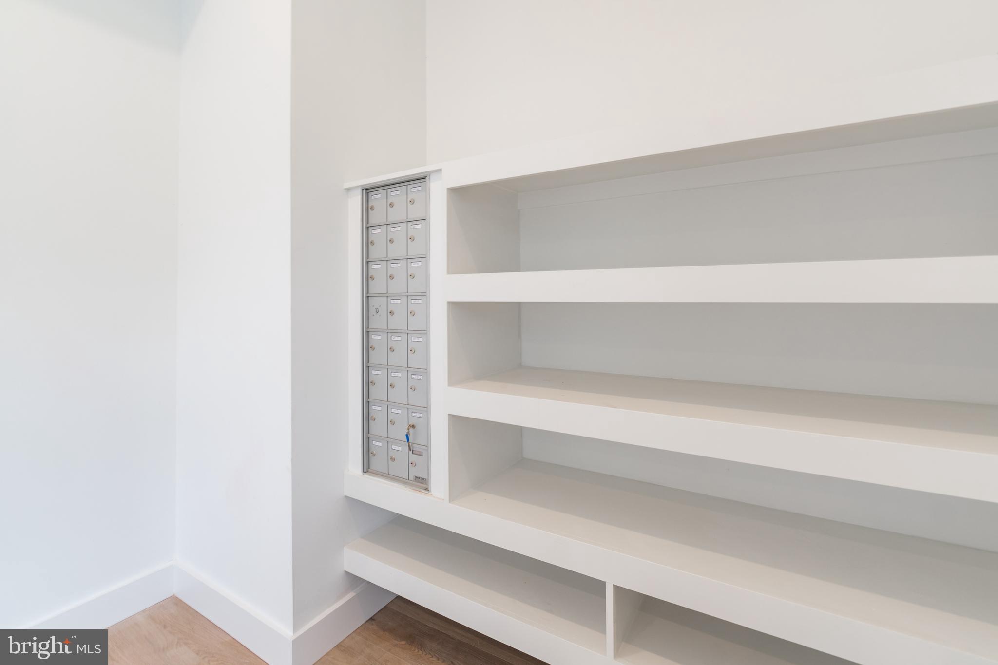 5900 GERMANTOWN AVE #UNIT 16