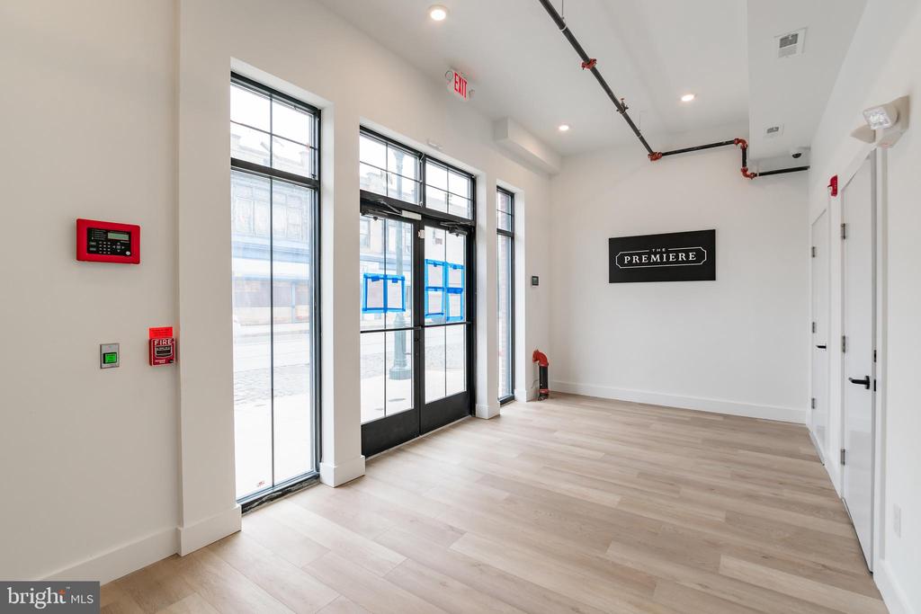 5900 GERMANTOWN AVE #UNIT 16