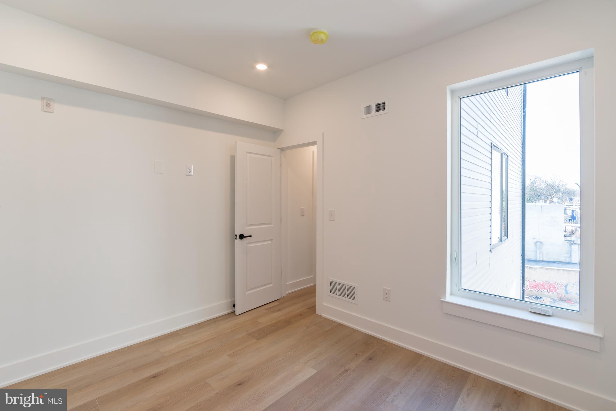 5900 GERMANTOWN AVE #UNIT 16