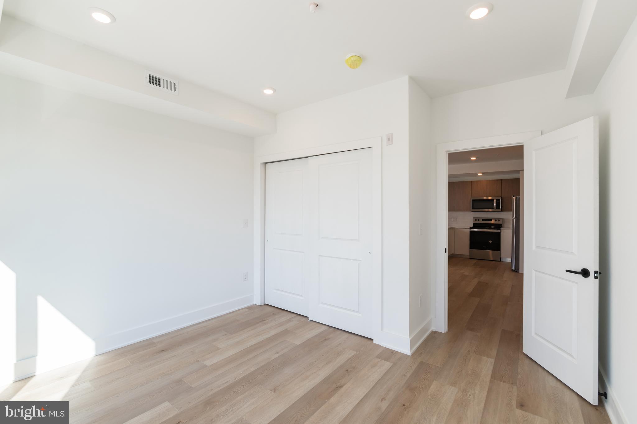 5900 GERMANTOWN AVE #UNIT 16