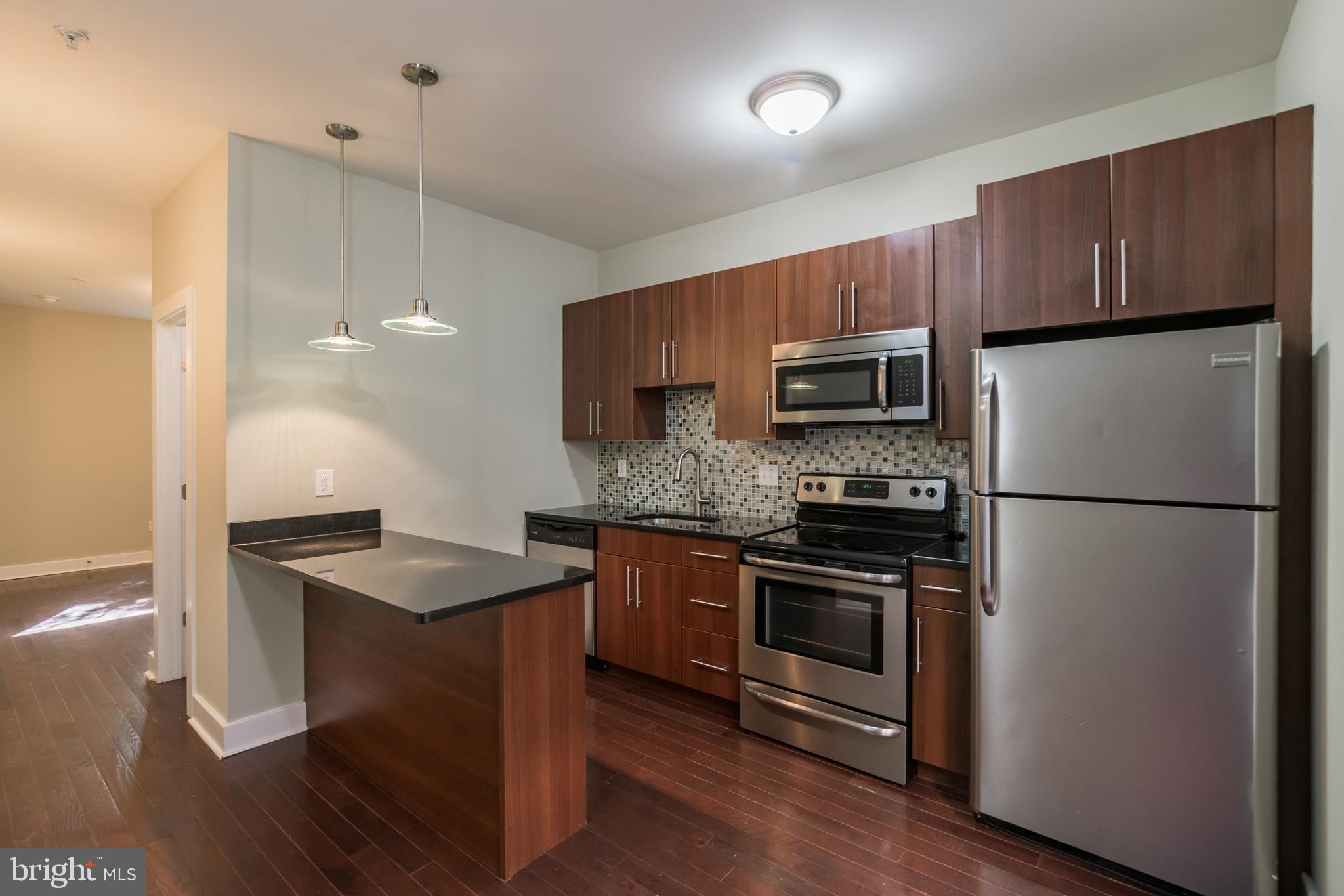 2012 W GIRARD AVE #UNIT 13A